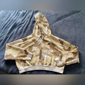 Women’s Nike desert camo cropped hoodie M